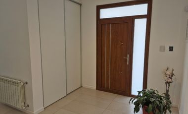 Venta Casa Gerencial 3 Dorm Barrio Santa Angela III, Centenario, Neuquén