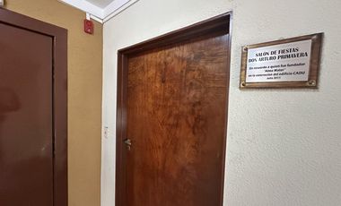 Departamento en Venta de 3 ambientes, balcón y lavadero. Pleno Centro Zarate