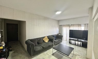 Departamento en Venta de 3 ambientes, balcón y lavadero. Pleno Centro Zarate