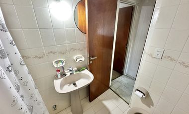 Departamento en Venta de 3 ambientes, balcón y lavadero. Pleno Centro Zarate