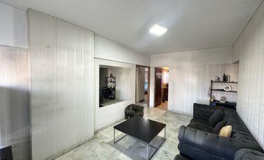 Departamento en Venta de 3 ambientes, balcón y lavadero. Pleno Centro Zarate