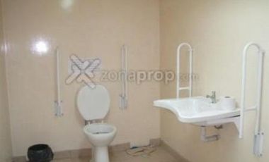 Excelente Local en Zona Altamente Comercial!