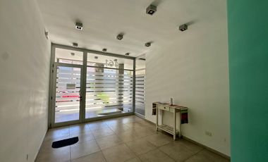 Departamento en Venta, 2 ambientes, balcón al frente con parrilla. Pleno Centro Zarate