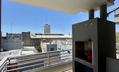 Departamento en Venta, 2 ambientes, balcón al frente con parrilla. Pleno Centro Zarate