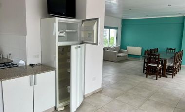 Departamento en Venta, 2 ambientes, balcón al frente con parrilla. Pleno Centro Zarate