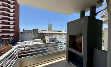 Departamento en Venta, 2 ambientes, balcón al frente con parrilla. Pleno Centro Zarate