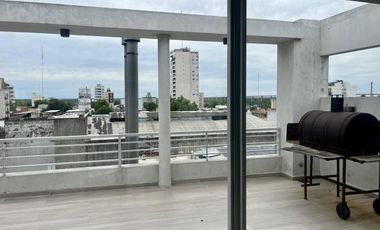 Departamento en Venta, 2 ambientes, balcón al frente con parrilla. Pleno Centro Zarate