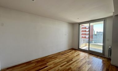 Departamento en Venta, 2 ambientes, balcón al frente con parrilla. Pleno Centro Zarate