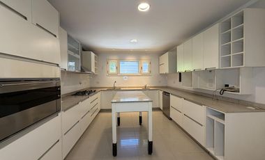 Residencia Exclusiva en Ven 3 plantas con 4 dormitorios Barrio Parque - Palermo Chico