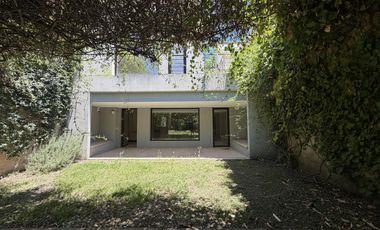 Residencia Exclusiva en Ven 3 plantas con 4 dormitorios Barrio Parque - Palermo Chico