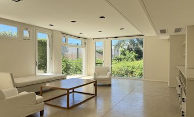 Residencia Exclusiva en Ven 3 plantas con 4 dormitorios Barrio Parque - Palermo Chico