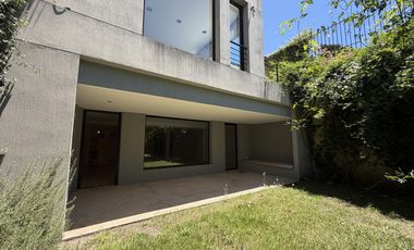 Residencia Exclusiva en Ven 3 plantas con 4 dormitorios Barrio Parque - Palermo Chico