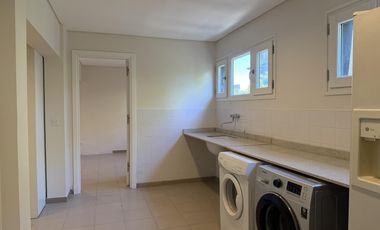 Residencia Exclusiva en Ven 3 plantas con 4 dormitorios Barrio Parque - Palermo Chico