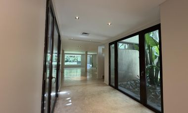Residencia Exclusiva en Ven 3 plantas con 4 dormitorios Barrio Parque - Palermo Chico