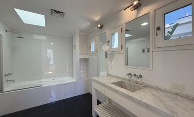 Residencia Exclusiva en Ven 3 plantas con 4 dormitorios Barrio Parque - Palermo Chico