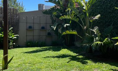 Casa de diseño en  HURLINGHAM