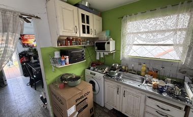 Casa en venta Malvinas Argentinas a reciclar 3 ambientes
