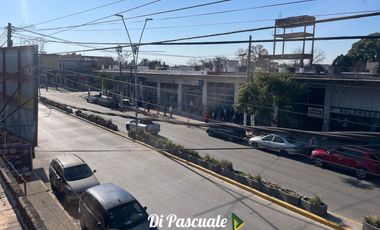 VENTA Local con Galpon de 327 m2 en 2 Plantas sobre Avenida Victorica - Moreno Norte