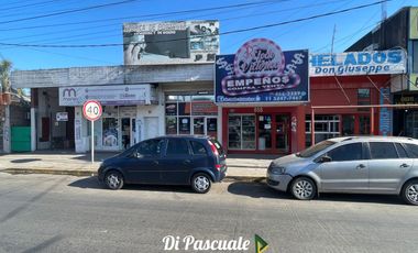 VENTA Local con Galpon de 327 m2 en 2 Plantas sobre Avenida Victorica - Moreno Norte