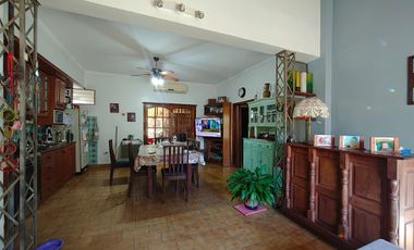 CASA EN PH VENTA 3 AMB EN CEFERINO NAMUNCURA 3642 (REMEDIOS DE ESCALADA)