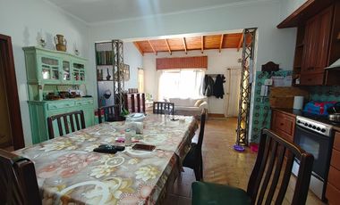 CASA EN PH VENTA 3 AMB EN CEFERINO NAMUNCURA 3642 (REMEDIOS DE ESCALADA)