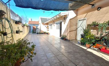 CASA EN PH VENTA 3 AMB EN CEFERINO NAMUNCURA 3642 (REMEDIOS DE ESCALADA)