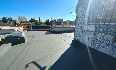 CASA EN PH VENTA 3 AMB EN CEFERINO NAMUNCURA 3642 (REMEDIOS DE ESCALADA)