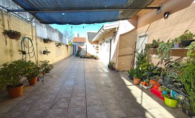 CASA EN PH VENTA 3 AMB EN CEFERINO NAMUNCURA 3642 (REMEDIOS DE ESCALADA)