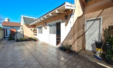 CASA EN PH VENTA 3 AMB EN CEFERINO NAMUNCURA 3642 (REMEDIOS DE ESCALADA)