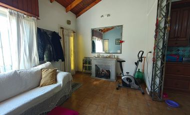 CASA EN PH VENTA 3 AMB EN CEFERINO NAMUNCURA 3642 (REMEDIOS DE ESCALADA)