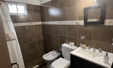 VENDE BARRIO SUR / ASFALTO / Casa en Puerto Madryn