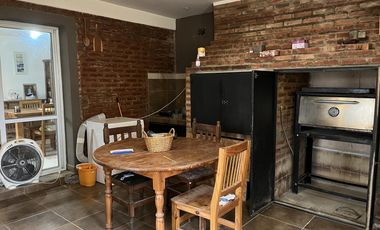 VENDE BARRIO SUR / ASFALTO / Casa en Puerto Madryn