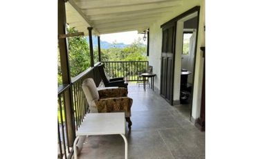 (V.I) FINCA LA ESPERANZA UBICADA ENTRE TITIRIBI Y AMAG