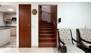Casa de dos pisos en venta | Santa Ana - Palmira