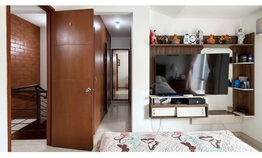 Casa de dos pisos en venta | Santa Ana - Palmira