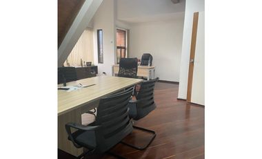 OFICINA EN ARRIENDO SECTOR AGUACATALA - POBLADO