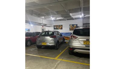 OFICINA EN ARRIENDO SECTOR AGUACATALA - POBLADO
