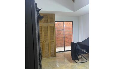 OFICINA EN ARRIENDO SECTOR AGUACATALA - POBLADO