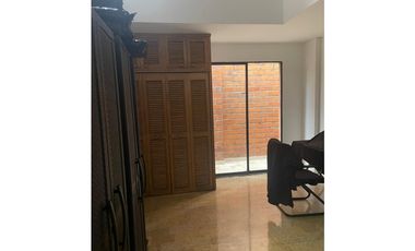 OFICINA EN ARRIENDO SECTOR AGUACATALA - POBLADO