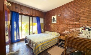 LOTE EN VENTA CON DOS VIVIENDAS Ideal Inversión