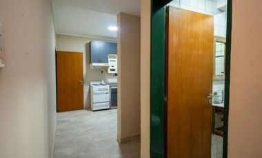 CASA QUINTA EN UBAJAY CON PARQUE A LA LAGUNA