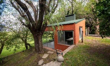 CASA QUINTA EN UBAJAY CON PARQUE A LA LAGUNA