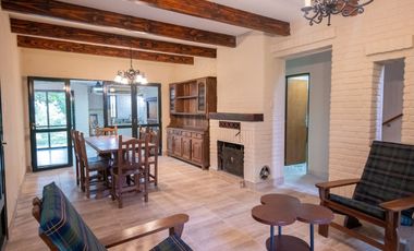 CASA QUINTA EN UBAJAY CON PARQUE A LA LAGUNA