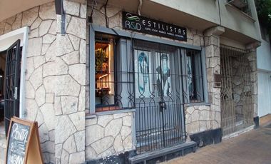 VENTA CASA Y 2 LOCALES COMERCIALES EN GODOY CRUZ