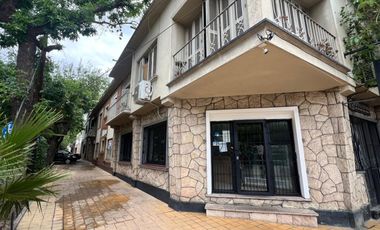 VENTA CASA Y 2 LOCALES COMERCIALES EN GODOY CRUZ