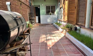 VENTA CASA Y 2 LOCALES COMERCIALES EN GODOY CRUZ