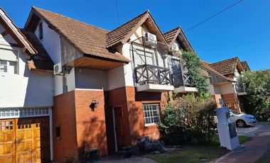 DUPLEX 4 AMBIENTES VENTA BARRIO LOS ROBLES BURZACO