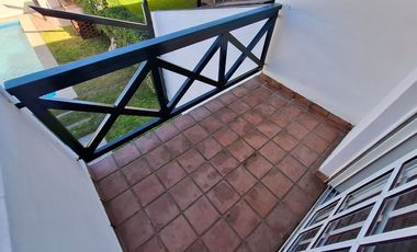 DUPLEX 4 AMBIENTES VENTA BARRIO LOS ROBLES BURZACO