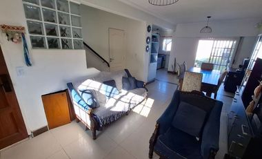DUPLEX 4 AMBIENTES VENTA BARRIO LOS ROBLES BURZACO