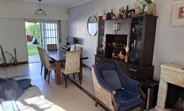 DUPLEX 4 AMBIENTES VENTA BARRIO LOS ROBLES BURZACO